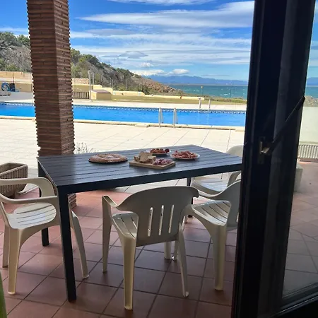 Spectacular Seafront Views * L' Escala