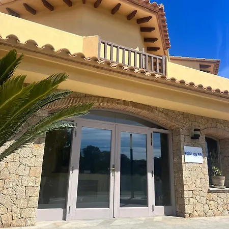 Spectacular Seafront Views *